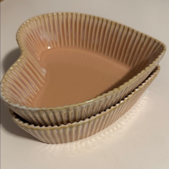 Anthropologie Blush Heart-Shaped Ceramic Plates - Picture 4 of 4